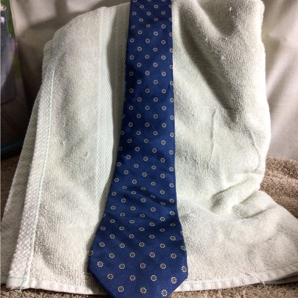 Geoffrey Beene Navy Blue Tie with Silver Dot Pattern
